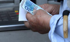 Αυξάνονται συντάξεις και βοηθήματα από τις Κοινωνικές Ασφαλίσεις