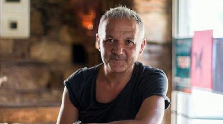 Ο Χρήστος Θηβαίος εξομολογείται: «Απέχω πέντε μήνες από το αλκοόλ»