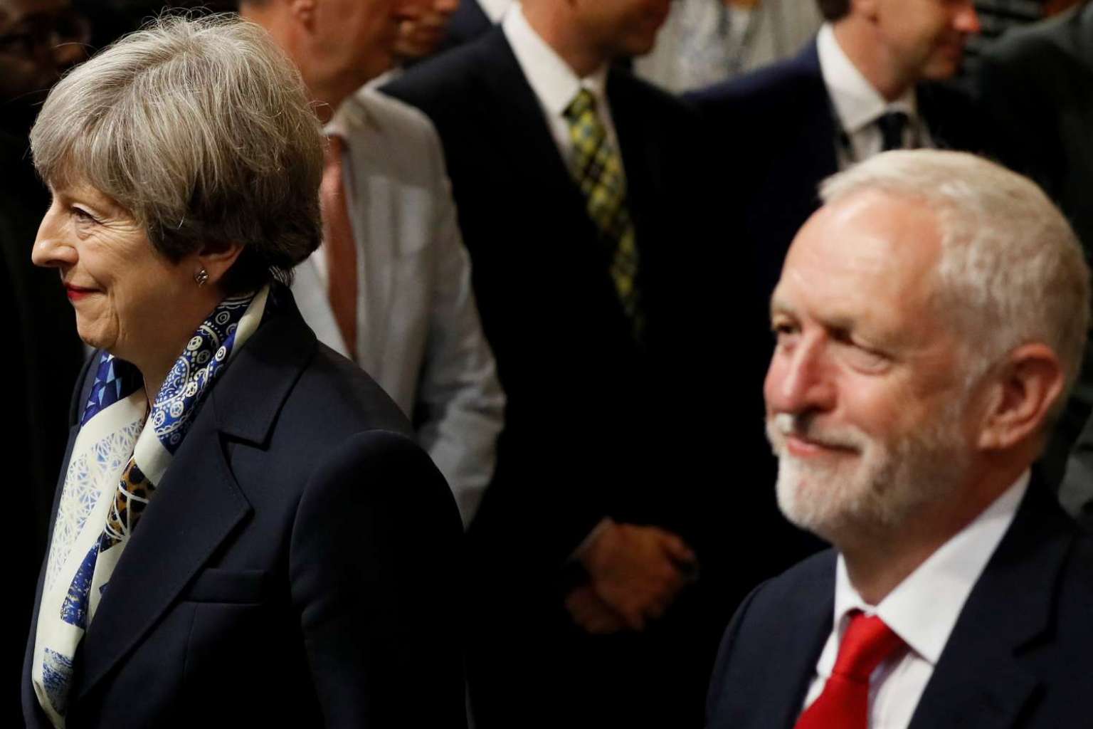 Μέι: Καλεί τους Eργατικούς σε διάλογο για το Brexit