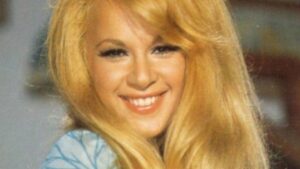 Αυτή είναι η νέα… Αλίκη Βουγιουκλάκη! (ΦΩΤΟ)