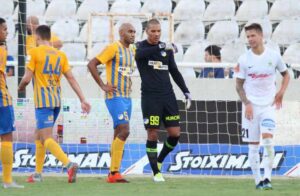 Πιθανή αναβολή και στο Μακάρειο