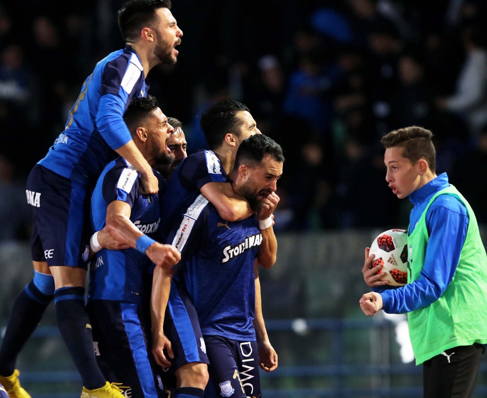 Στην άκρη η απογοήτευση, «στροφή» στο κύπελλο