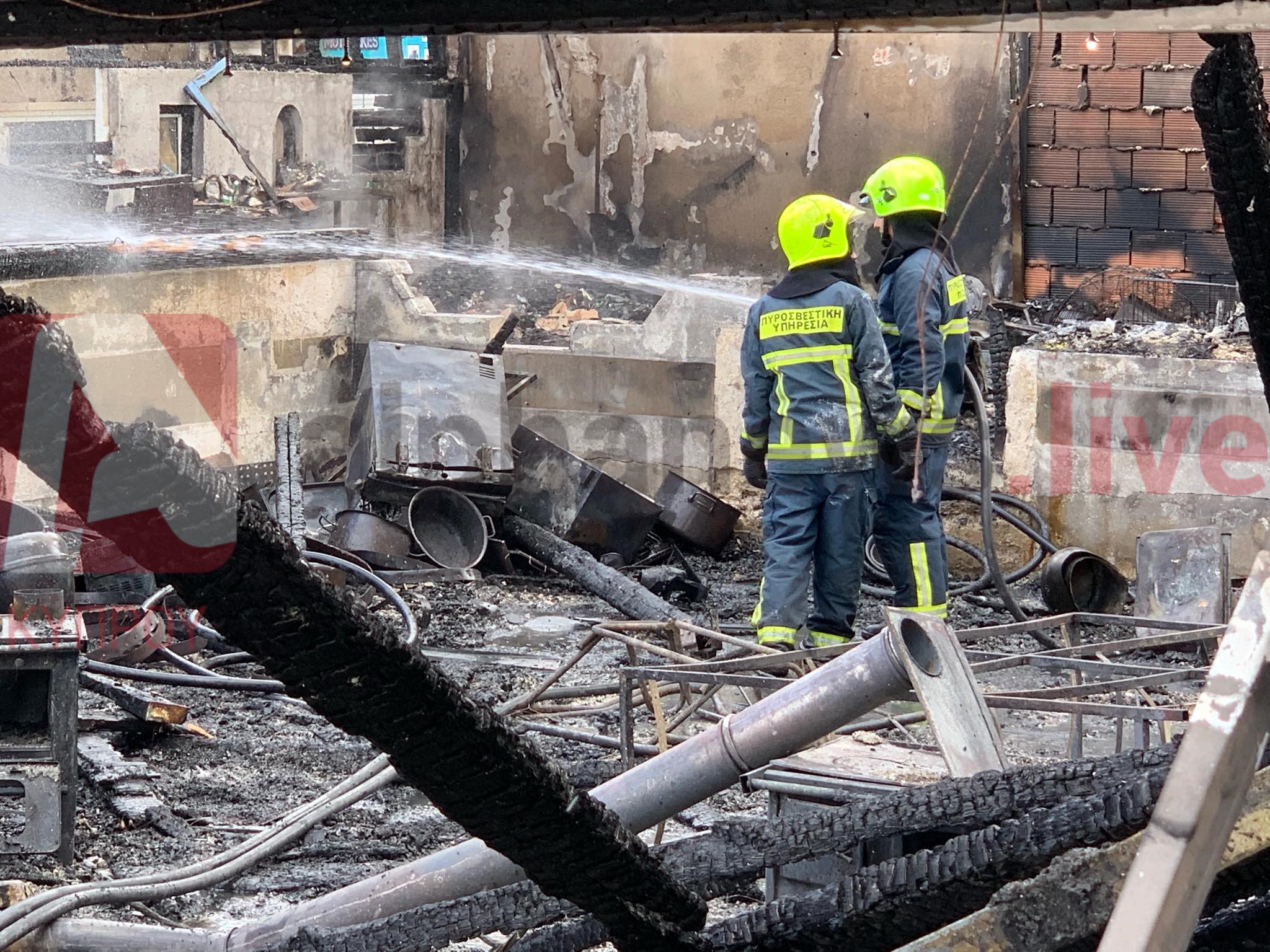 Παρανάλωμα του πυρός τέσσερις επιχειρήσεις στην καρδιά του Πρωταρά (ΦΩΤΟ)