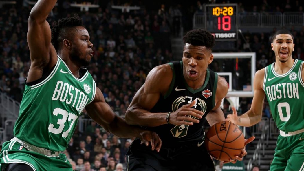 «Θρίλερ» στο Μιλγουόκι με τον Γιάννη κορυφαίο και νικητή (ΒΙΝΤΕΟ)