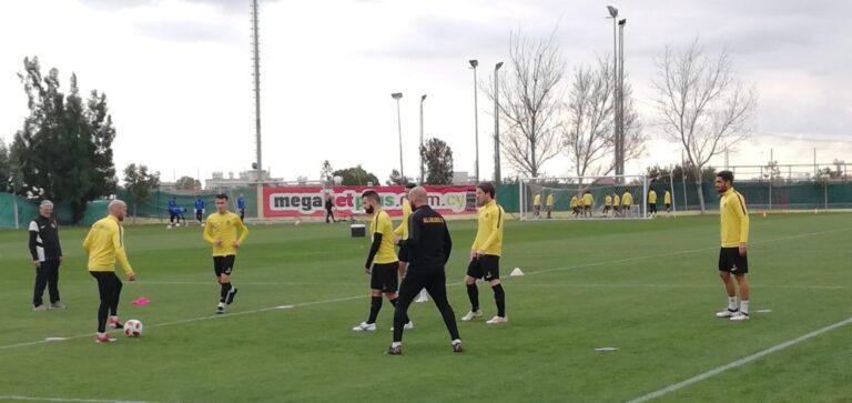 Να εκμεταλλευτούν τις απώλειες θέλουν στην ΑΕΛ  (αποστολή/πιθανή εντεκάδα)