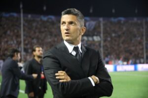 Στο στόχαστρο της Σαχτάρ ο Λουτσέσκου αλλά ο ίδιος δηλώνει άγνοια