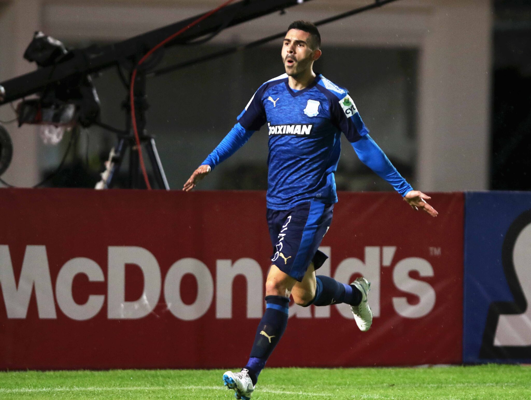 Ολοκληρώθηκε η μεταγραφή Μάγκλιτσα ισχυρίζονται στη Κίνα (ΦΩΤΟ)