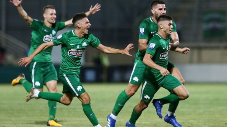 Και στην άκρη του μυαλού του η πεντάδα