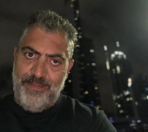 Kούλλης Νικολάου: Η γλυκιά φωτογραφία αγκαλιά με τον γιο του… (ΦΩΤΟ)