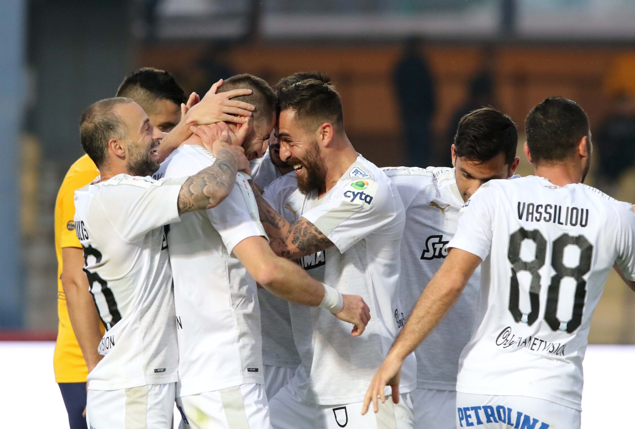 Αλλαγή «ενοίκου» στην κορυφή και «μάχες» σε όλα τα επίπεδα