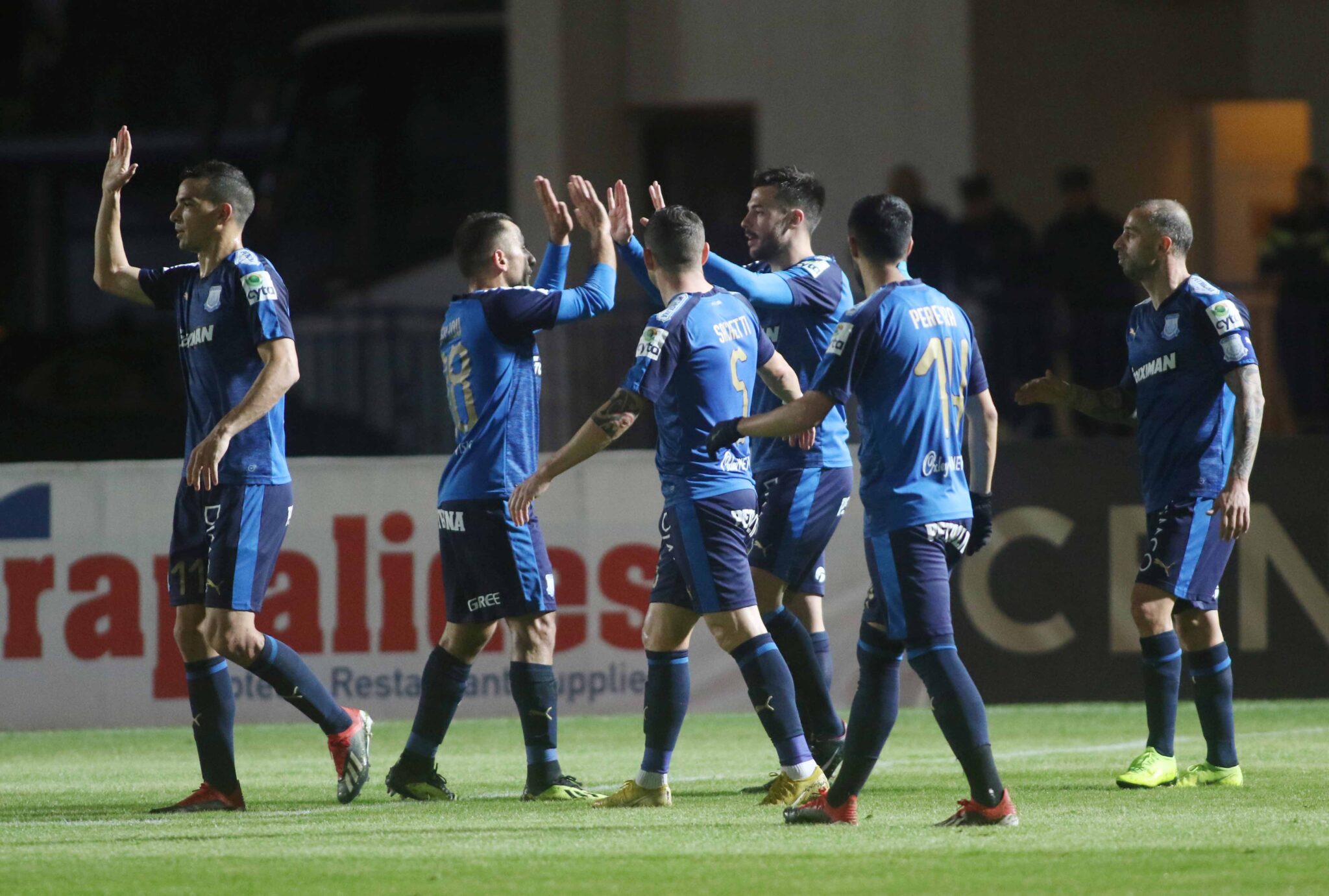 Καλείται να… σπάσει το ρόδι στην «Αρένα»