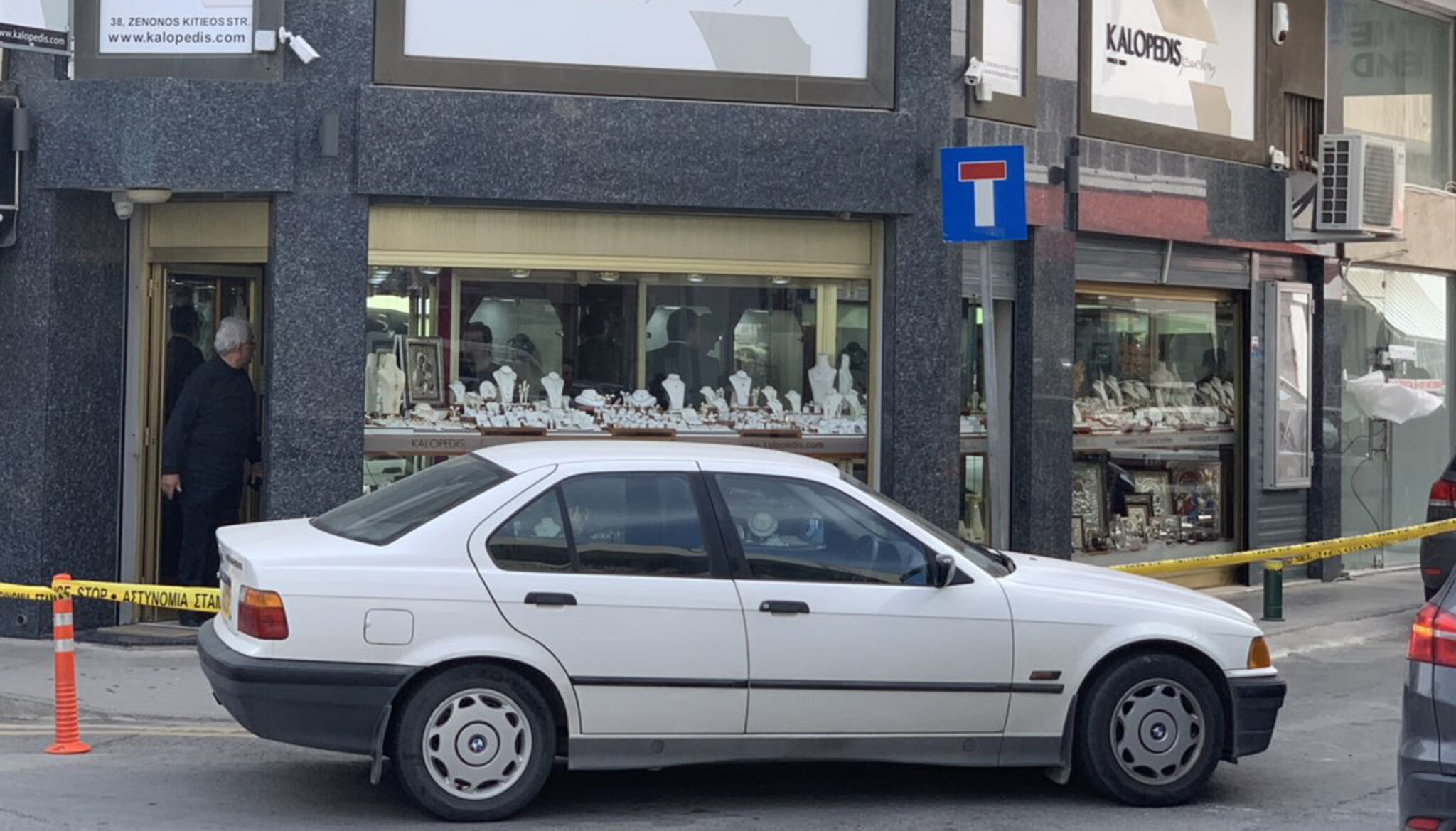 Με "βαρύ" παρελθόν ο ένας από τους ληστές χρυσοχοείου στο κέντρο της Λάρνακας