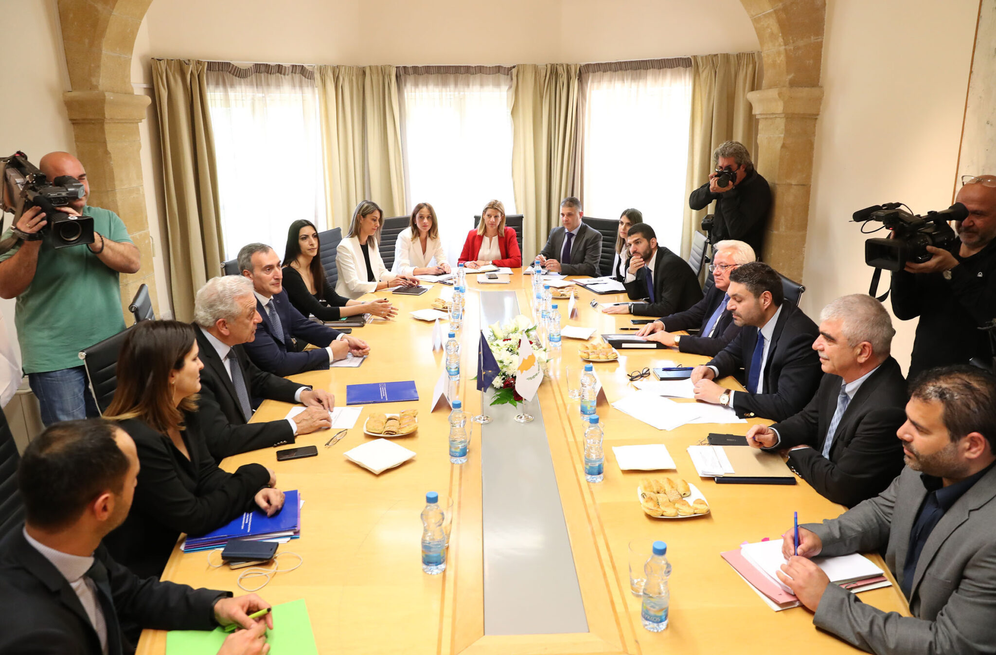 Αβραμόπουλος: Η Κύπρος βρίσκεται κάτω από μεγάλη πίεση στο μεταναστευτικό