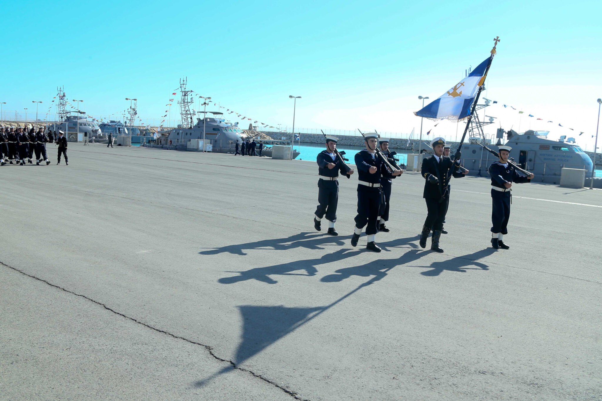 Μόνιμη γαλλική στρατιωτική παρουσία στη ναυτική βάση στο Μαρί (ΒΙΝΤΕΟ)