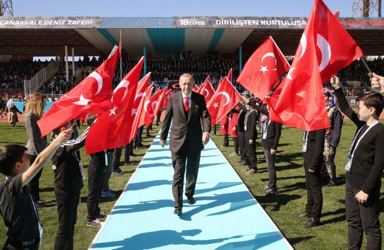 Ερντογάν: "Στην Κύπρο και στο Αιγαίο δοκιμάζουν την υπομονή της Τουρκίας"