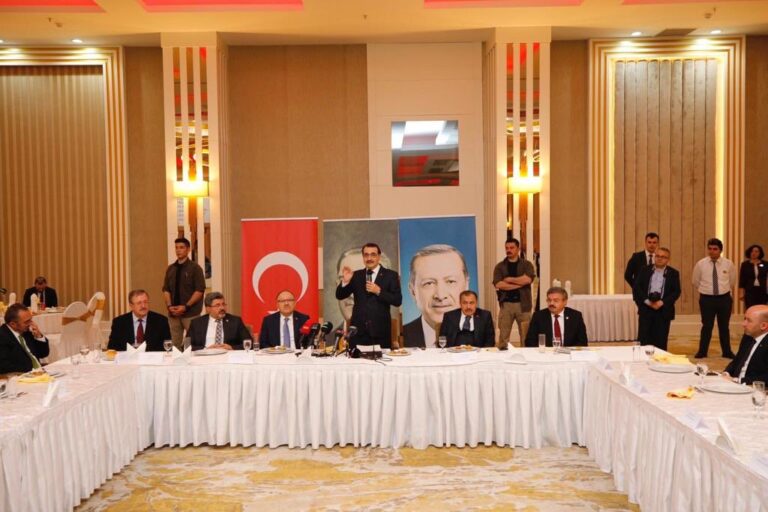 Φατίχ Ντονμές: "Όποιος και να πει ό,τι και να πει, κλείνουμε τα αυτιά μας”