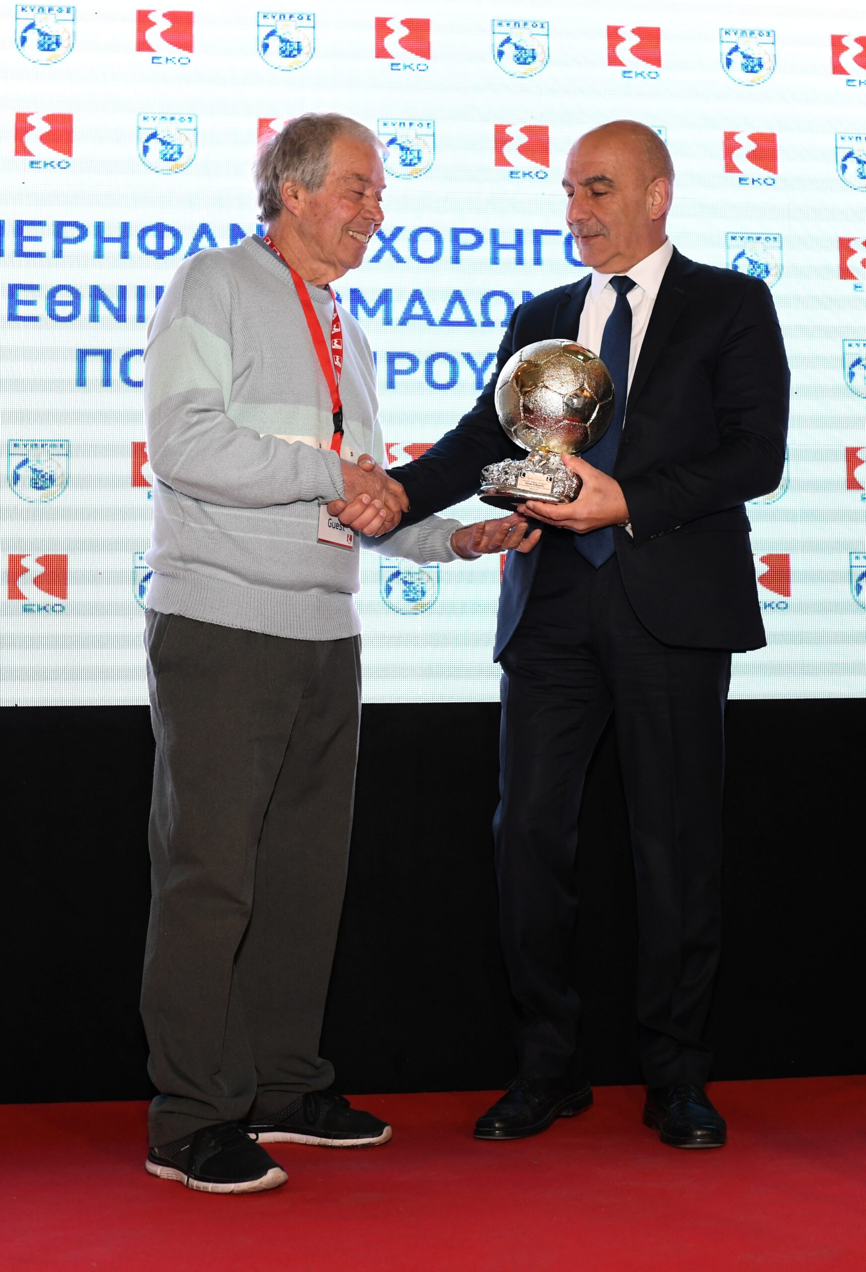 Η ΕΚΟ έφτιαξε… κερκίδα και διάθεση!