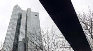 Σε διαπραγματεύσεις Deutsche Bank και Commerzbank για πιθανή συγχώνευση