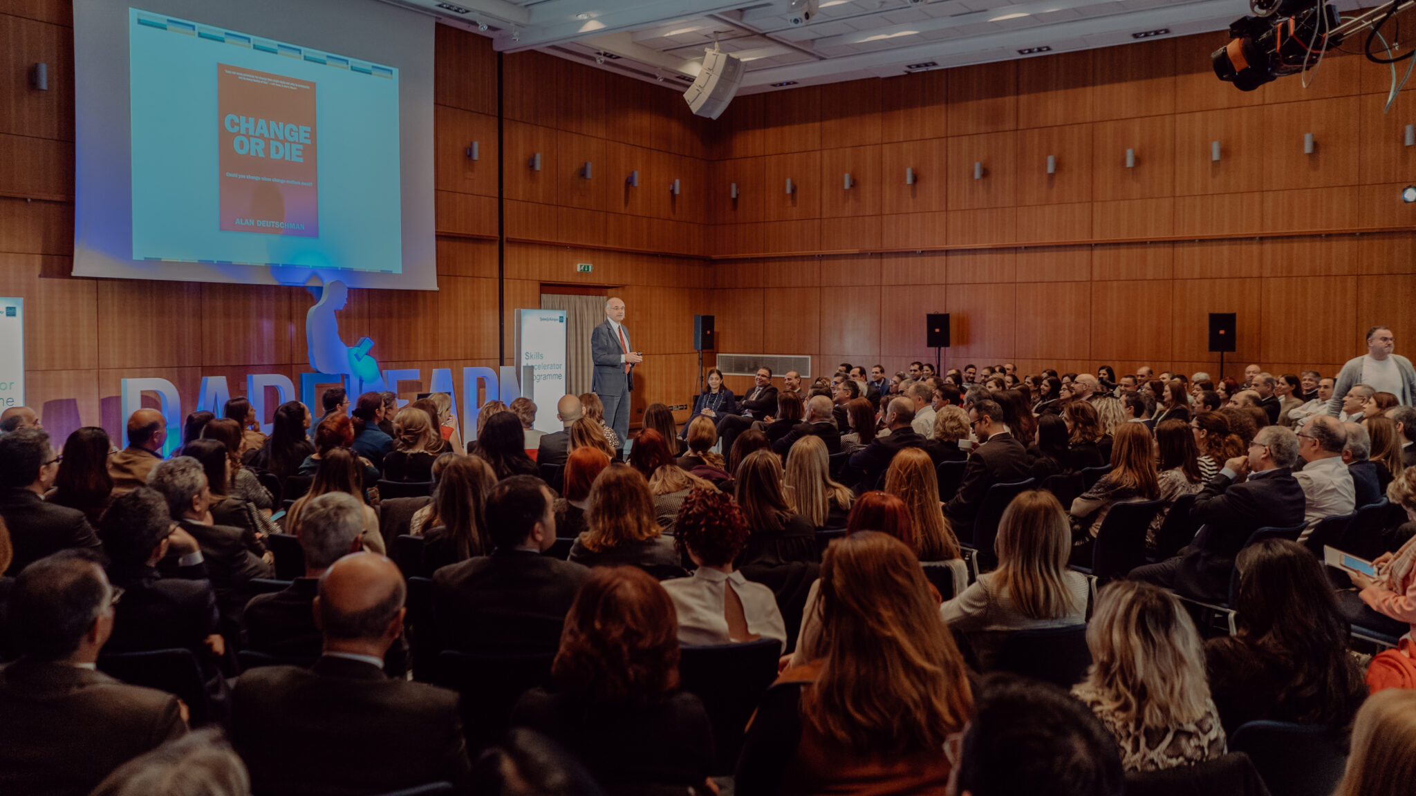 Διάλεξη Δρος Κώστα Μακρίδη στην Τράπεζα Κύπρου: «Small Steps – Big Impact»