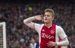 Στο «κόλπο» για Ντε Λιχτ η Παρί Σεν Ζερμέν