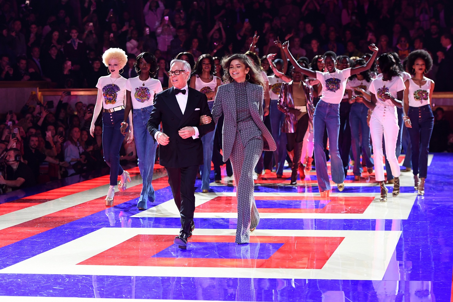 Ο TOMMY HILFIGER ΕΦΕΡΕ ΤΟ TOMMYNOW “SEE NOW, BUY NOW” RUNWAY EVENT ΣΤΟ ΠΑΡΙΣΙ