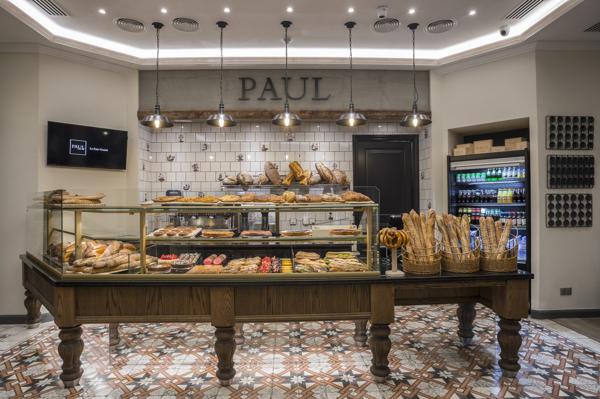 To PAUL Boulangerie, Patisserie, Bistro, Café, η καρδιά του νέου food court