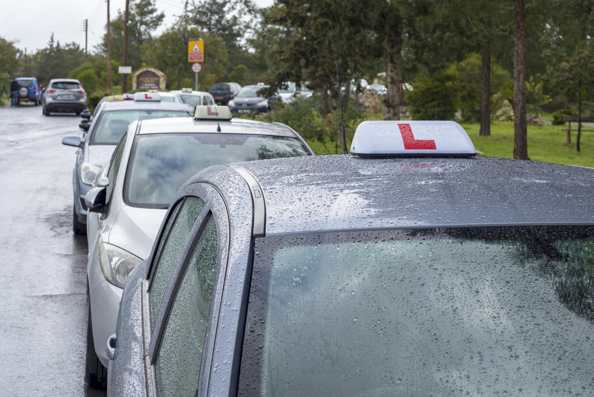 Σε διαμαρτυρία οι εκπαιδευτές οδηγών λόγω υποστελέχωσης του ΤΟΜ (ΒΙΝΤΕΟ)