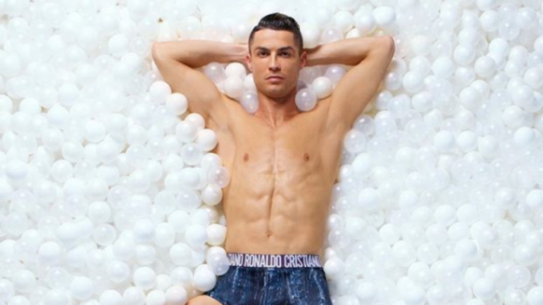 Ο Κριστιάνο Ρονάλντο δίνει 11 εκατομμύρια ευρώ για ένα…αυτοκίνητο(ΦΩΤΟ)