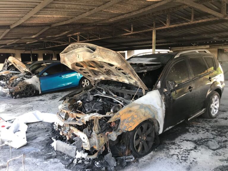 Τρεις συλλήψεις για εμπρησμό αυτοκινήτων στη Λεμεσό