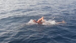 Χειμερινοί κολυμβητές, πιστοί στο ραντεβού τους εδώ και 19 χρόνια (ΒΙΝΤΕΟ)