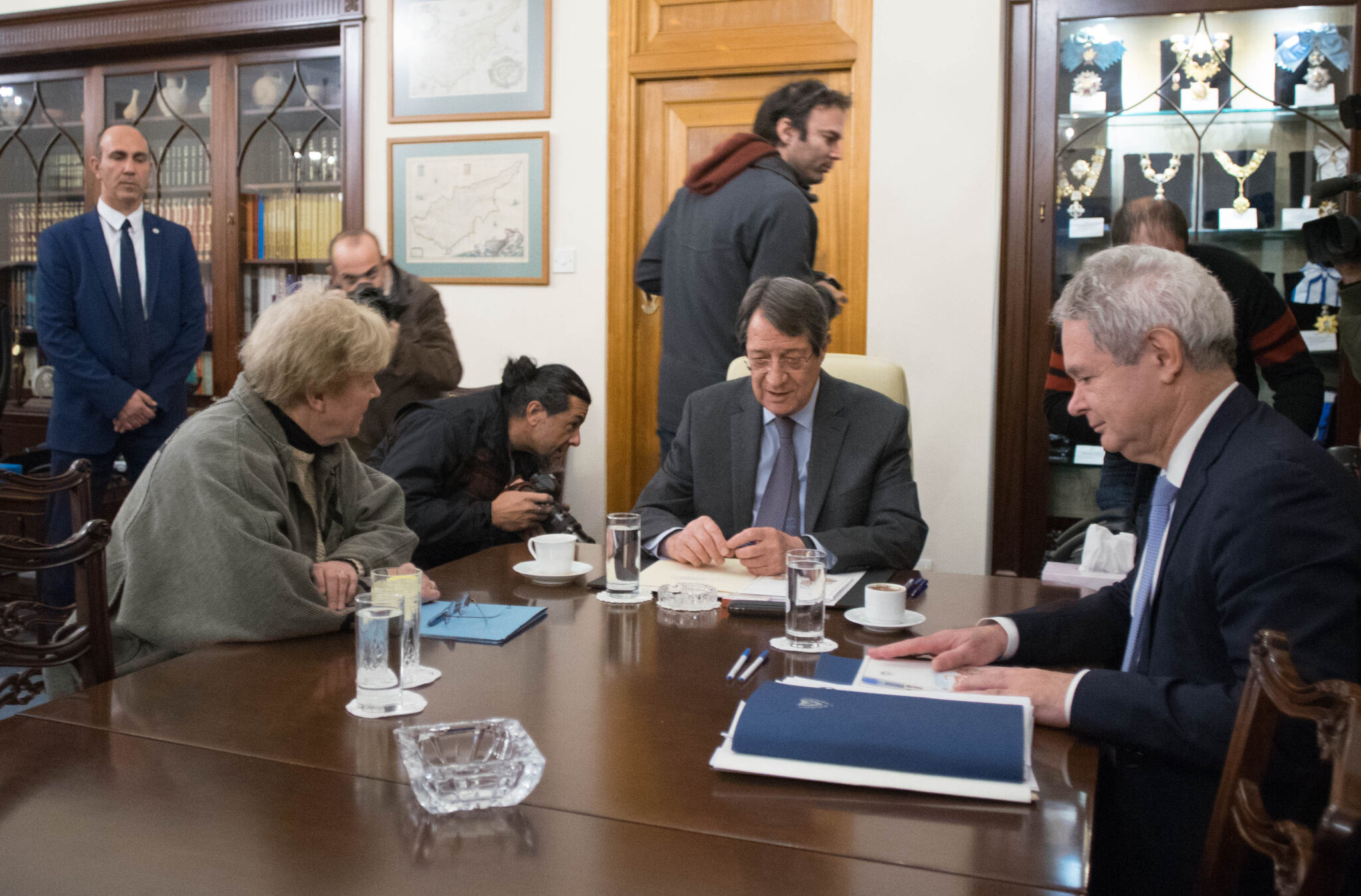 Προδρόμου: "Χρήσιμη η ιδέα Λουτ για επανέναρξη των συνομιλιών"