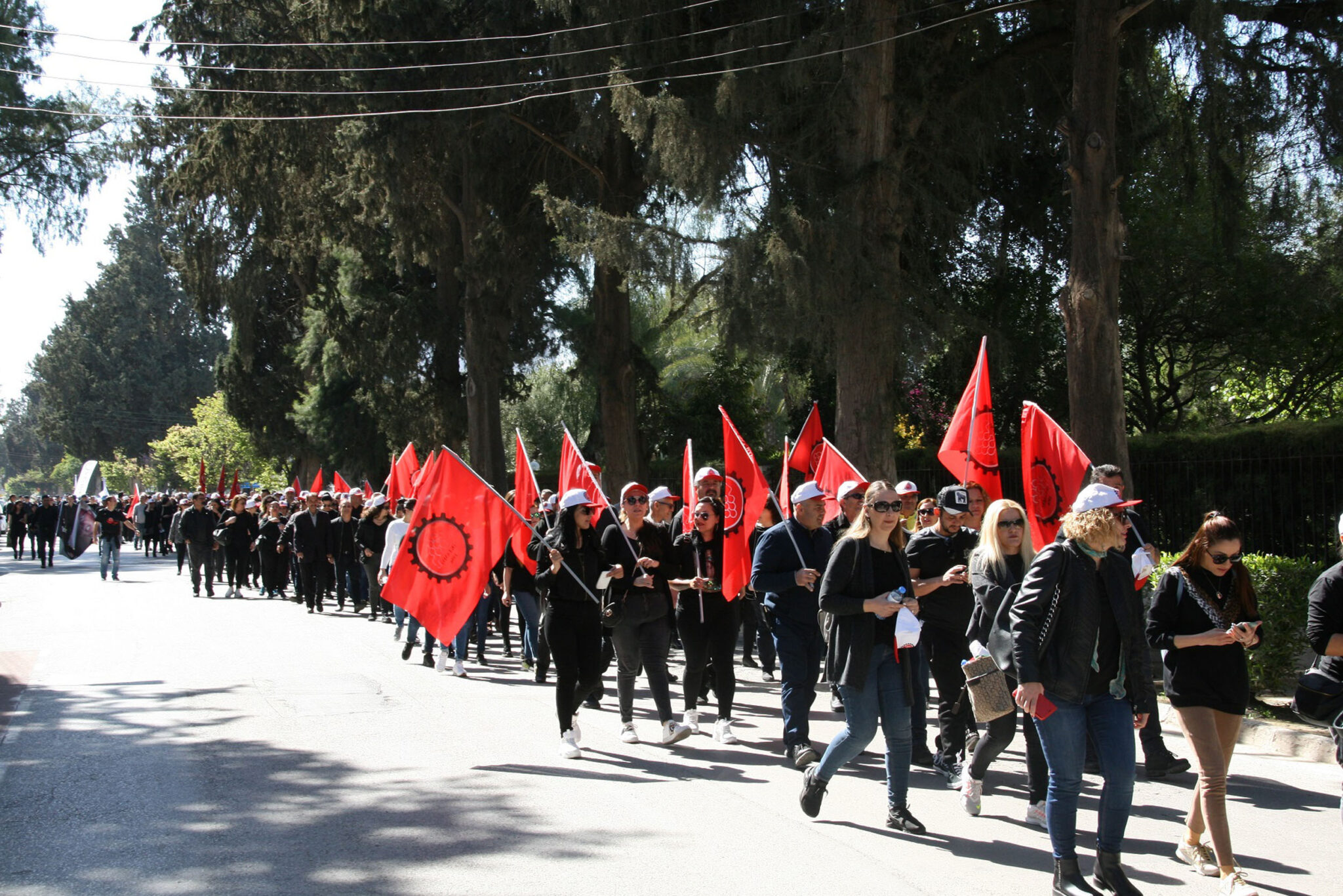 Παρέλυσε ο "δημόσιος τομέας" των κατεχομένων (ΦΩΤΟ)