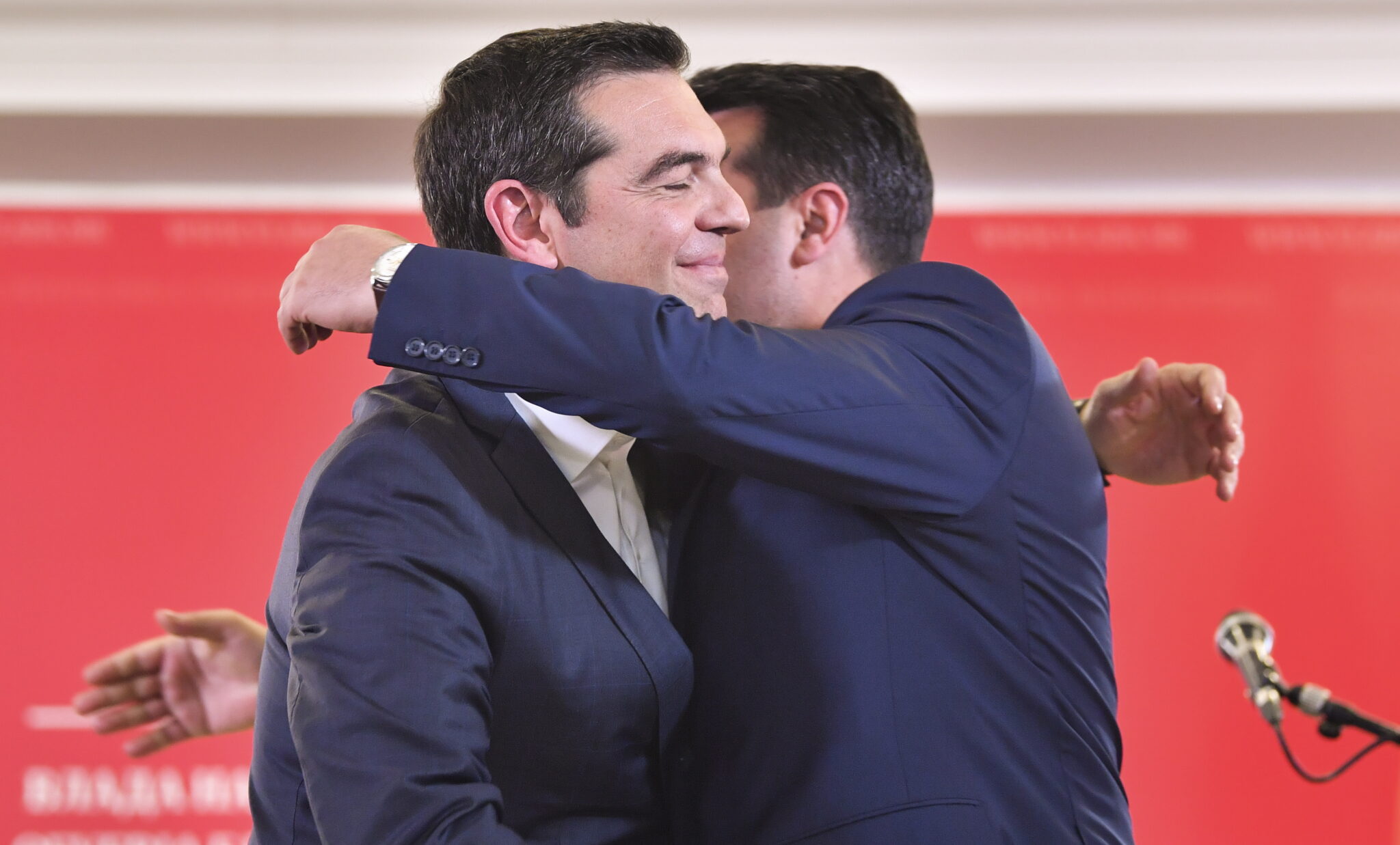 Τσίπρας-Ζάεφ: «Γράφουμε ιστορία»