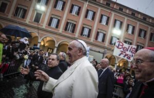 Ο Πάπας Φραγκίσκος καταδικάζει τις επιθέσεις στη Σρι Λάνκα