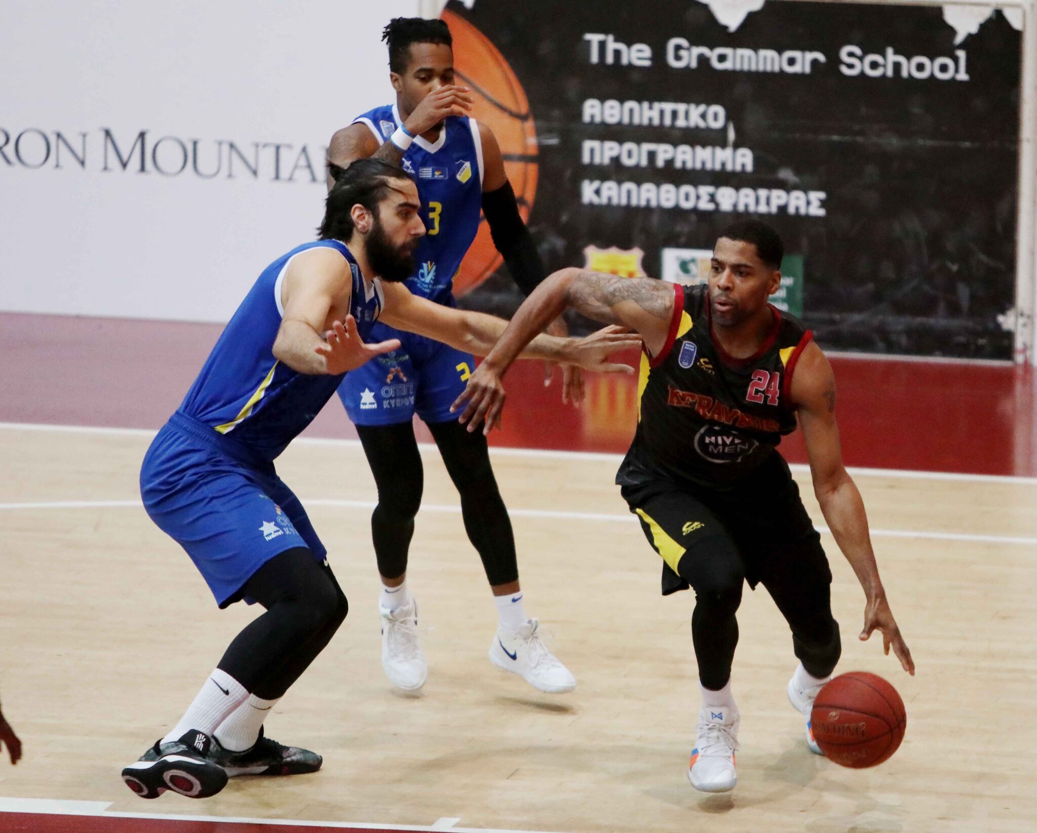 Κατατρόπωσε τον ΑΠΟΕΛ και πέρασε στους τελικούς ο Κεραυνός