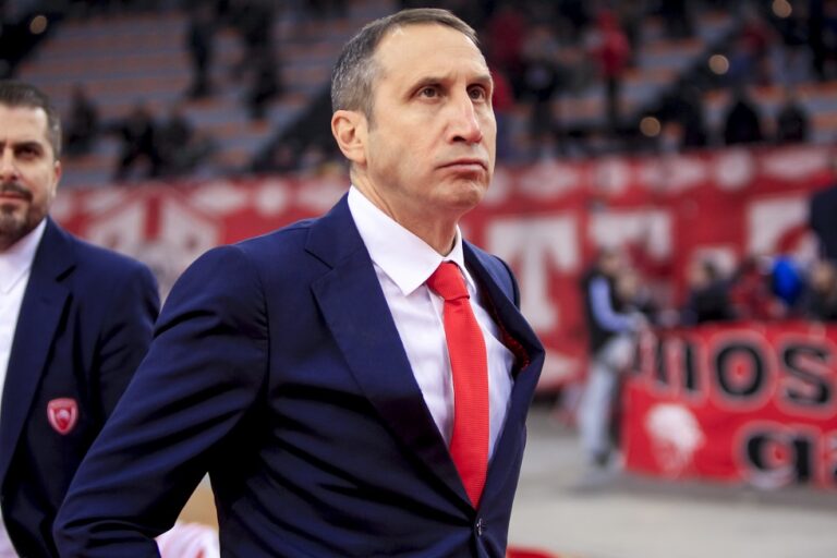 Σενάρια για ενδιαφέρον της Αρμάνι για Μπλατ