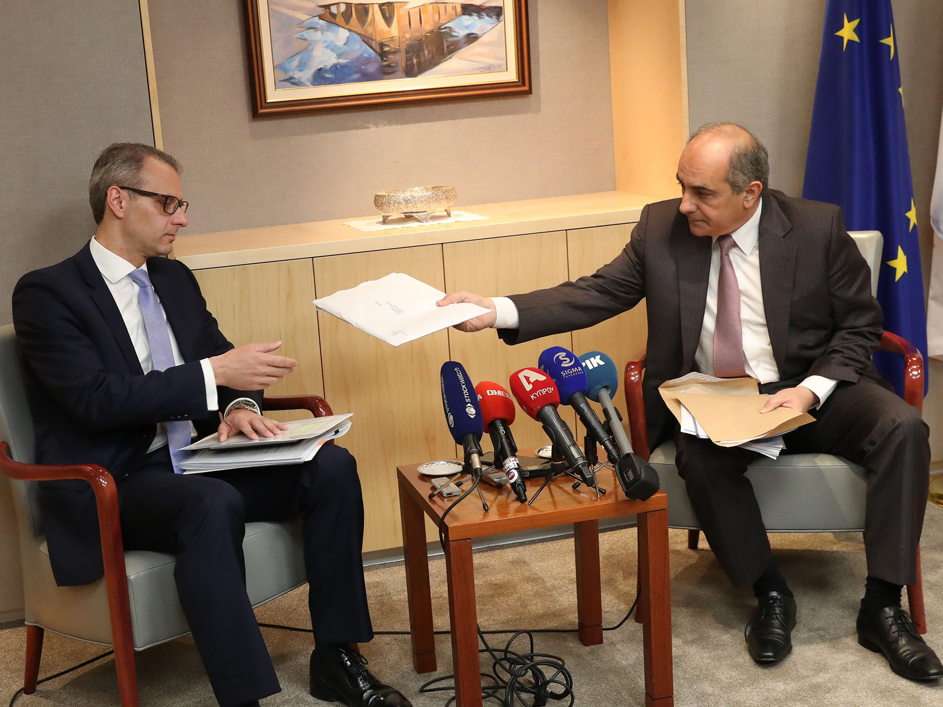 Επεισοδιακό το πρώτο τετ α τετ Συλλούρη-Ηροδότου (ΒΙΝΤΕΟ)