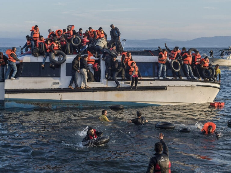 15 άτυποι μετανάστες εντοπίστηκαν σε πλοίο στο λιμάνι της Αμμοχώστου