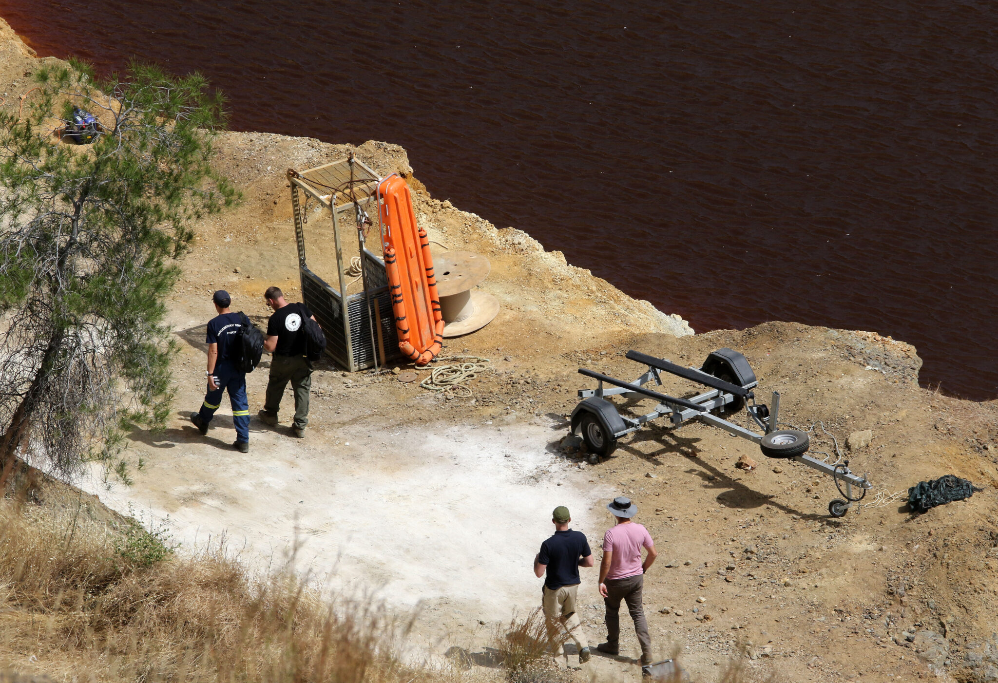 Εν αναμονή της απάντησης από το Ισραήλ οι έρευνες στην Κόκκινη λίμνη