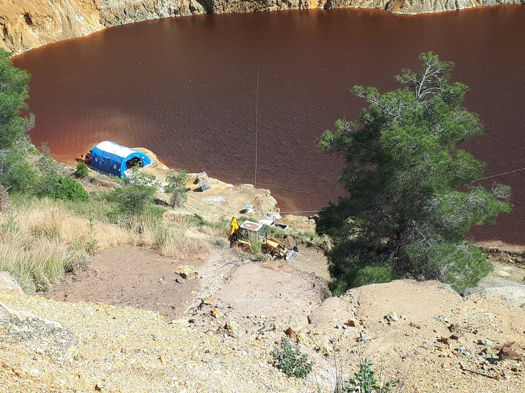 Διακόπηκαν οι έρευνες στην Κόκκινη Λίμνη (ΒΙΝΤΕΟ)
