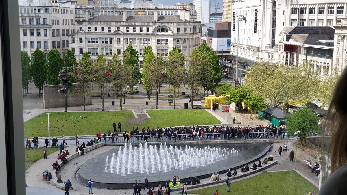 Συναγερμός στο Μάντσεστερ μετά τον εντοπισμό "ύποπτου" αντικειμένου (BINTEO)