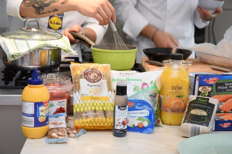 H LIDL ΥΠΟΣΤΗΡΙΚΤΗΣ ΣΤΑ ΟΝΕΙΡΑ ΤΟΥ ΝΕΑΡΟΥ ΠΟΔΟΣΦΑΙΡΙΣΤΗ