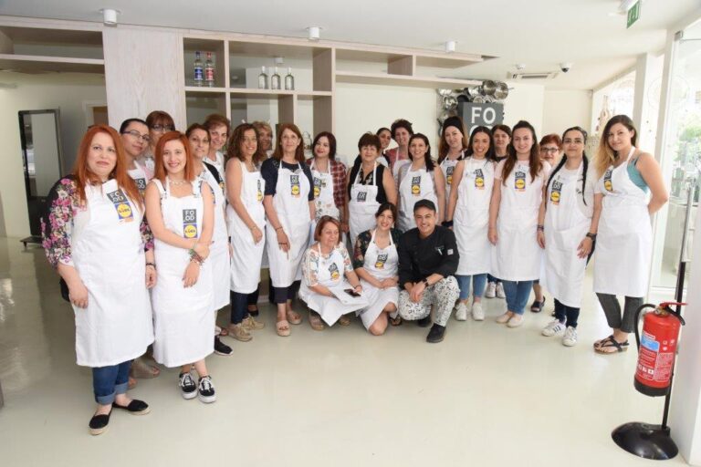 ΚΑΝΤΟ ΟΠΩΣ Η ΜΑΜΑ! Aπό την  Lidl Food Academy!