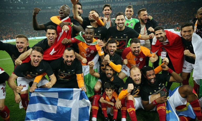 Πρωταθλητής Τουρκίας, αγκαλιά με την Ελληνική σημαία ο Μήτρογλου (ΦΩΤΟ & ΒΙΝΤΕΟ)