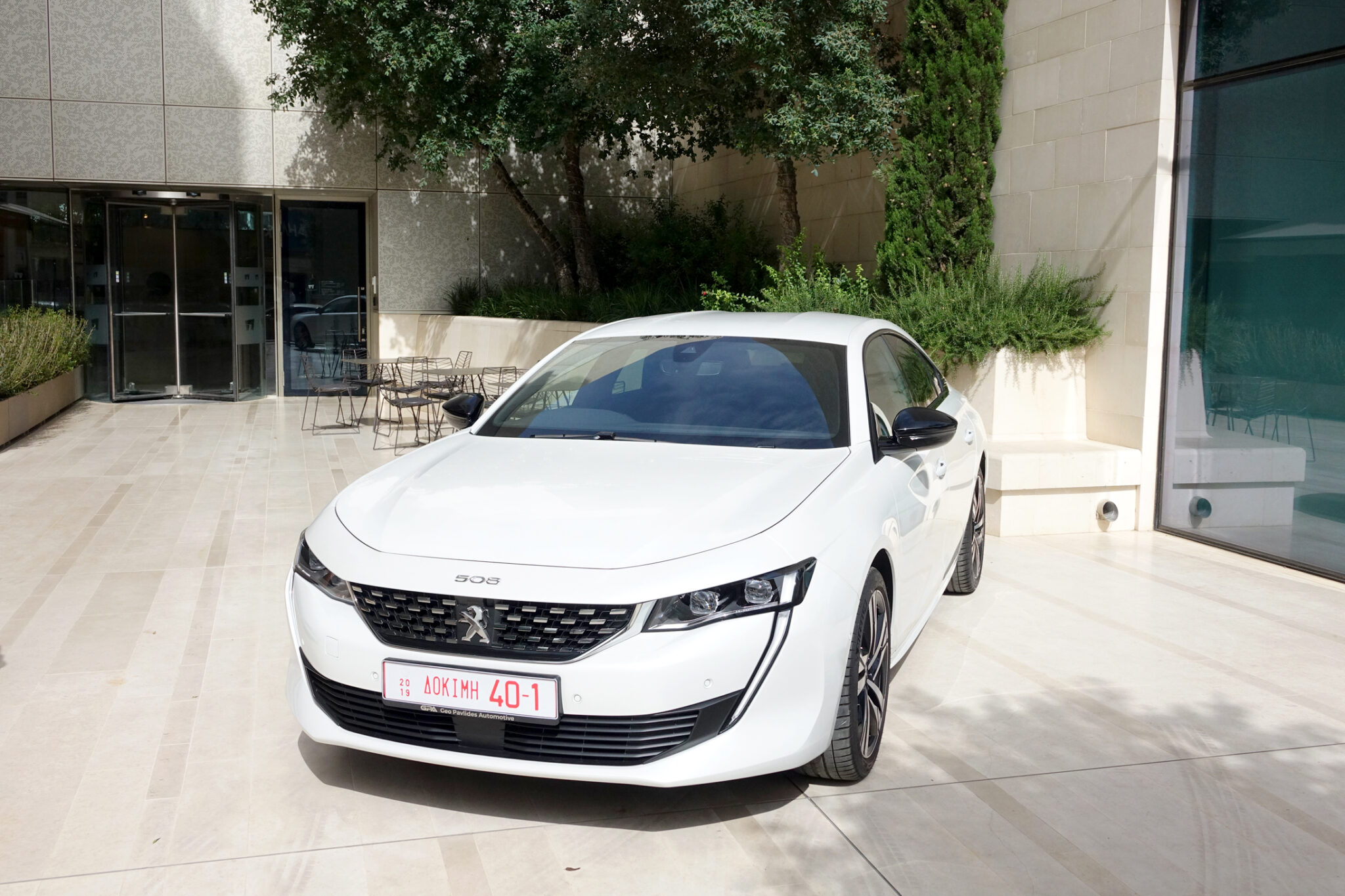 To νέο Peugeot 508 κάνει την εμφάνιση του