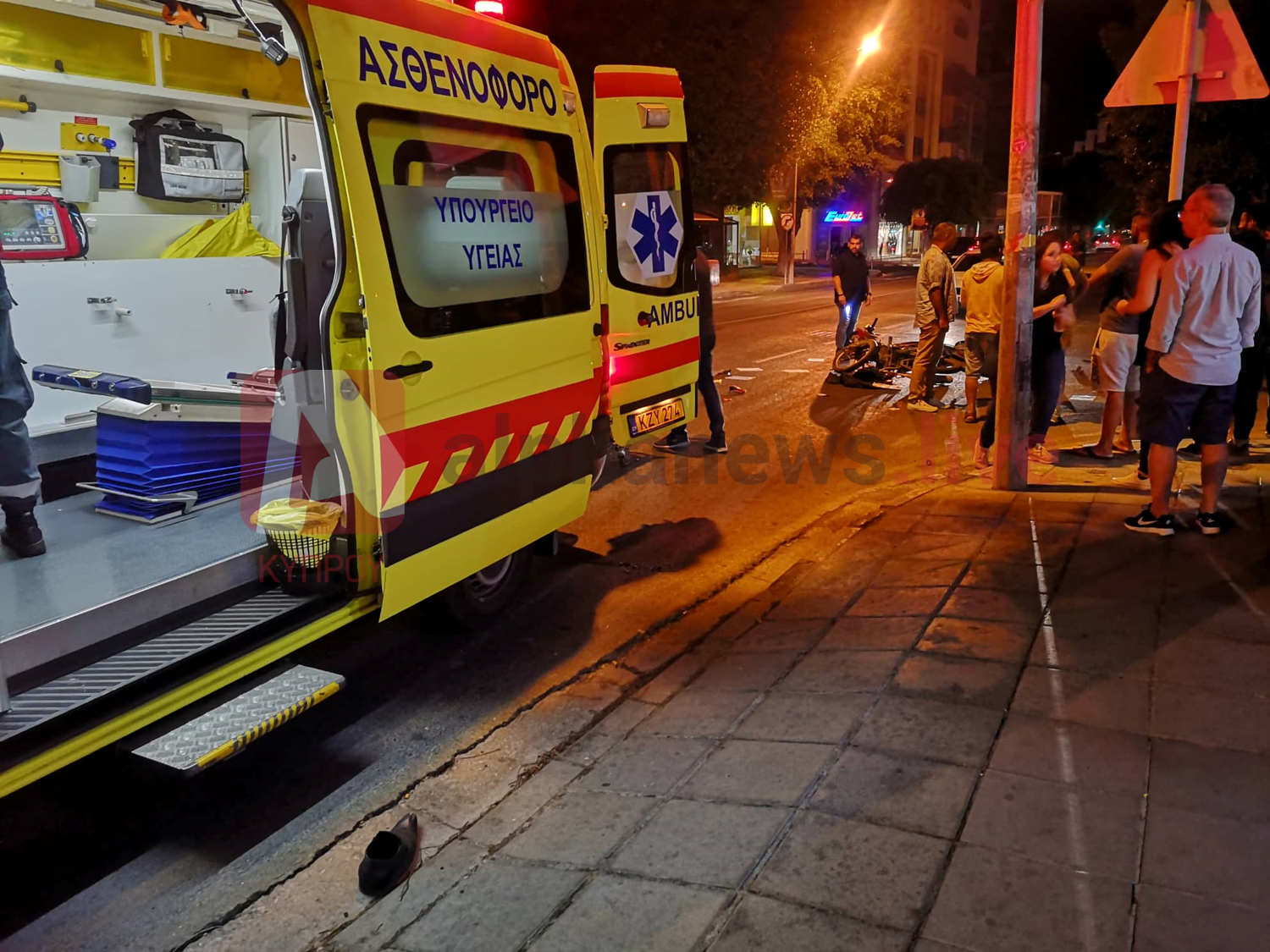 Τροχαίο ατύχημα με μοτοσικλετιστή στη Λευκωσία (ΒΙΝΤΕΟ&ΦΩΤΟ)