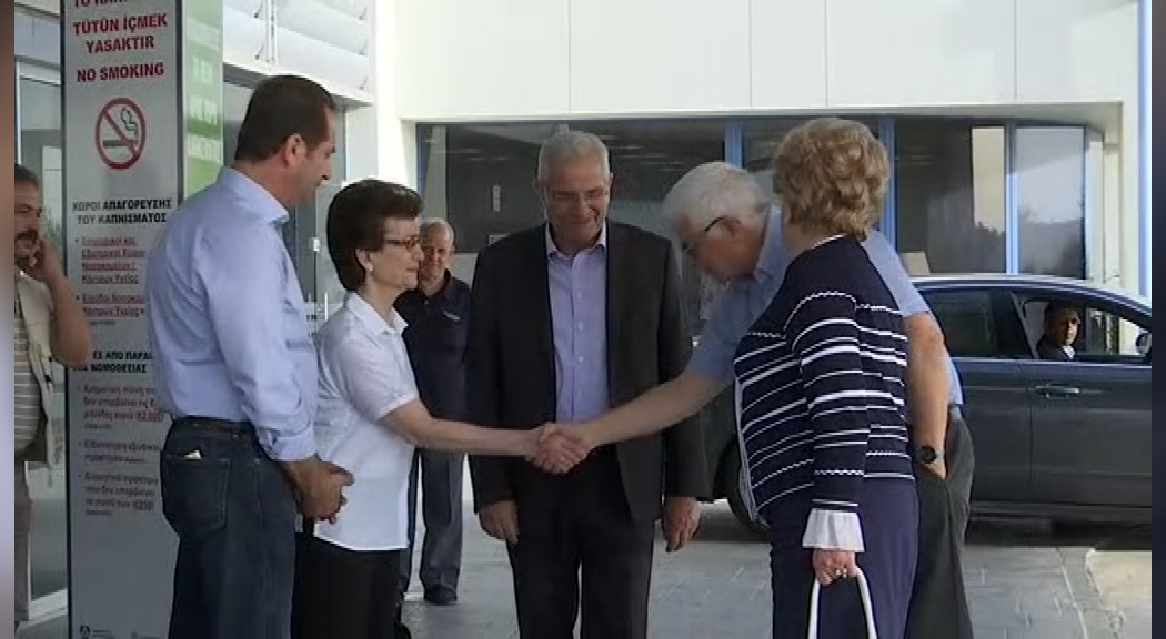 Στο ΓΝ Λευκωσίας ο λοιμοξιολόγος για τον Δημήτρη Χριστόφια (ΒΙΝΤΕΟ)