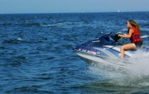 Σύγκρουση δυο τζετ σκι στον Κόλπο των Κοραλλίων