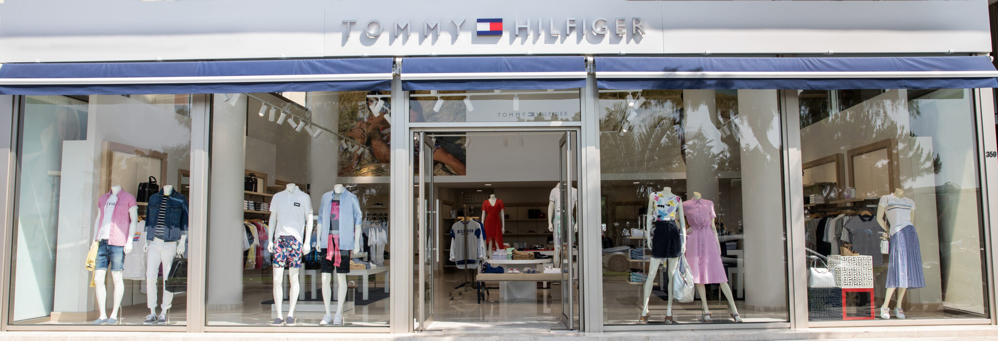 Η Sarkk ανακοινώνει το άνοιγμα  του πρώτου pop-up καταστήματος Tommy Hilfiger