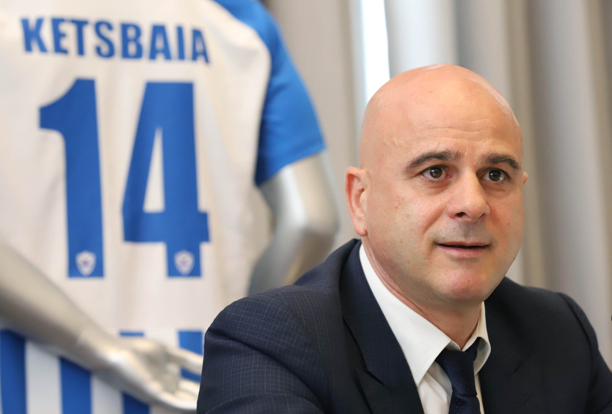 Ο Αρτυματάς, οι ποδοσφαιριστές που έφτασαν ήδη και οι ανακοινώσεις από Δευτέρας